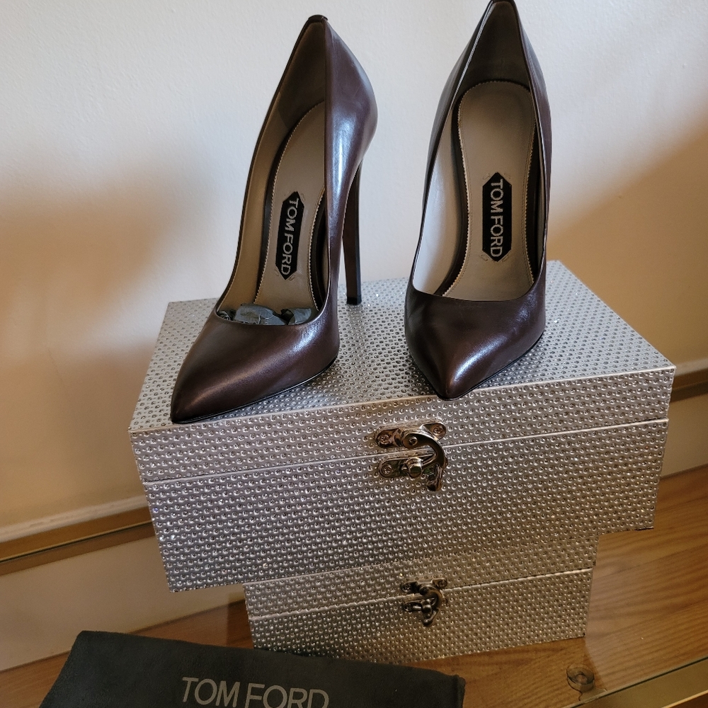 Tom Ford brown pumps, size 6